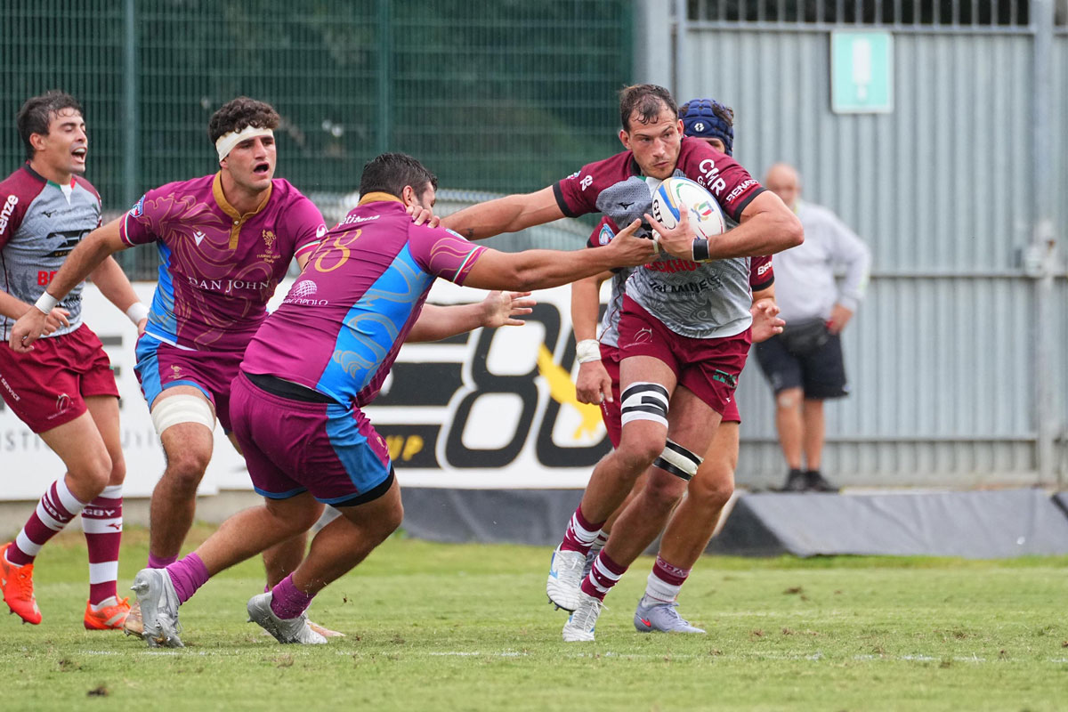 Giocatore del Valorugby Emilia, Santiago Portillo in azione contro Fiamme Oro Rugby