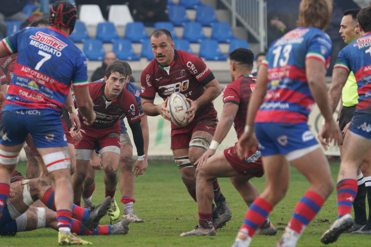 Giocatore in azione con la palla in mano