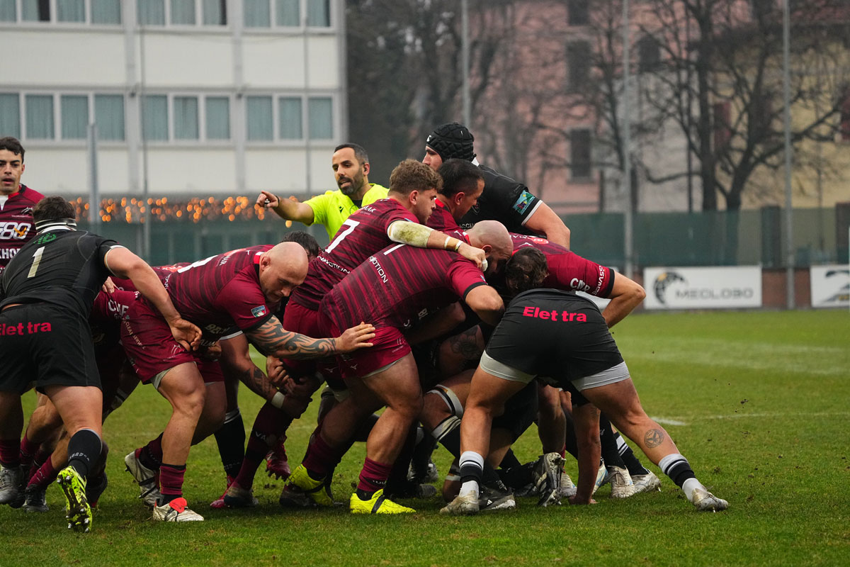 Valorugby contro Petrarca azione di gioco